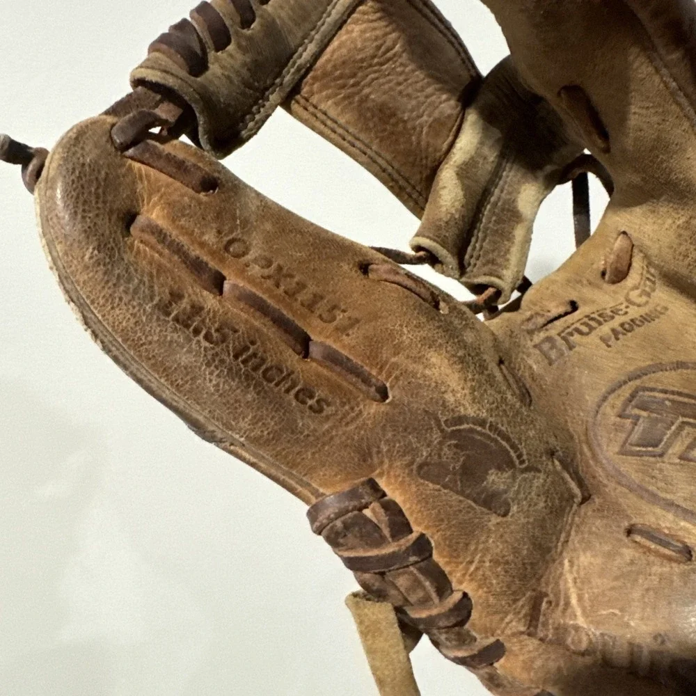 Louisville Slugger Right Hand Throw TPX omaha pro Baseball 11.5 Glove OPX1151